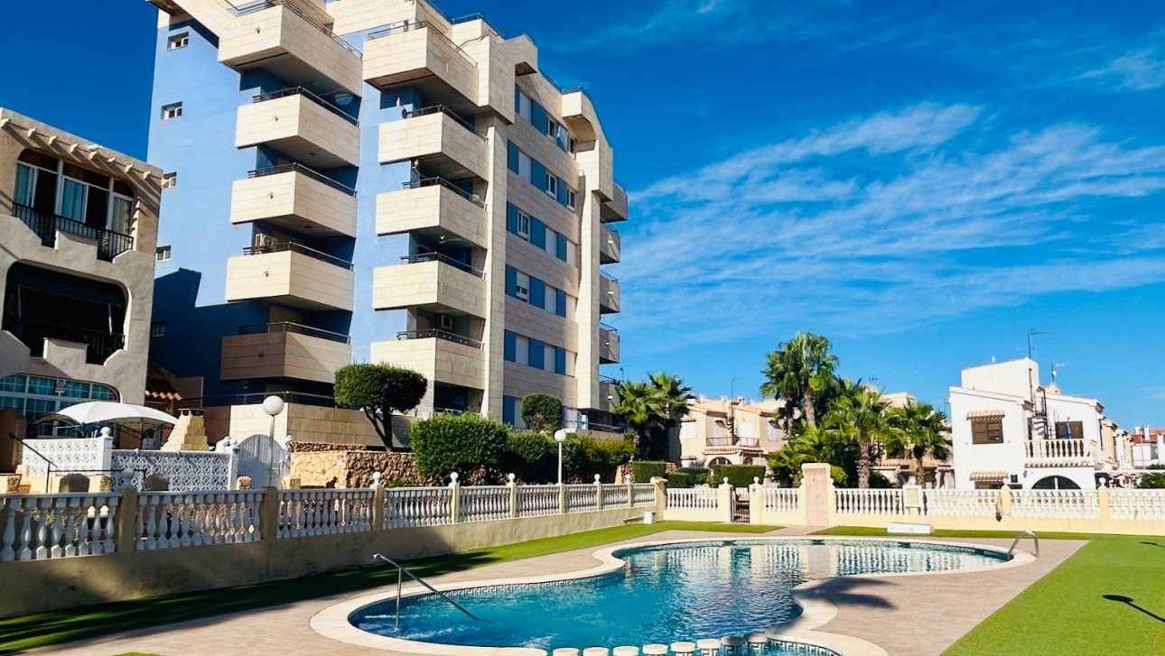 Resale - Apartment - La Mata - Torreblanca