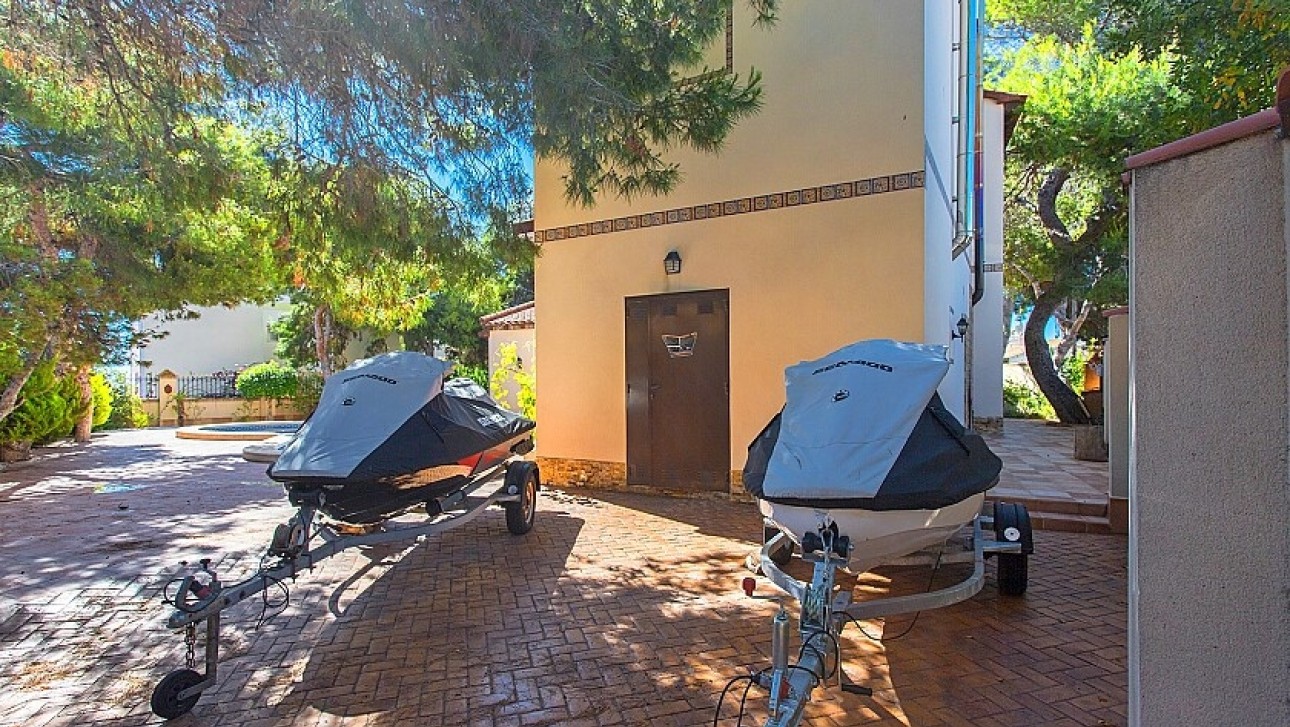 Resale - Villa - Punta Prima