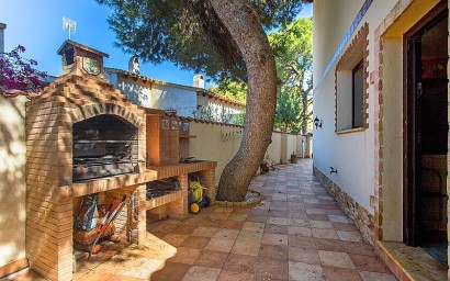 Resale - Villa - Punta Prima