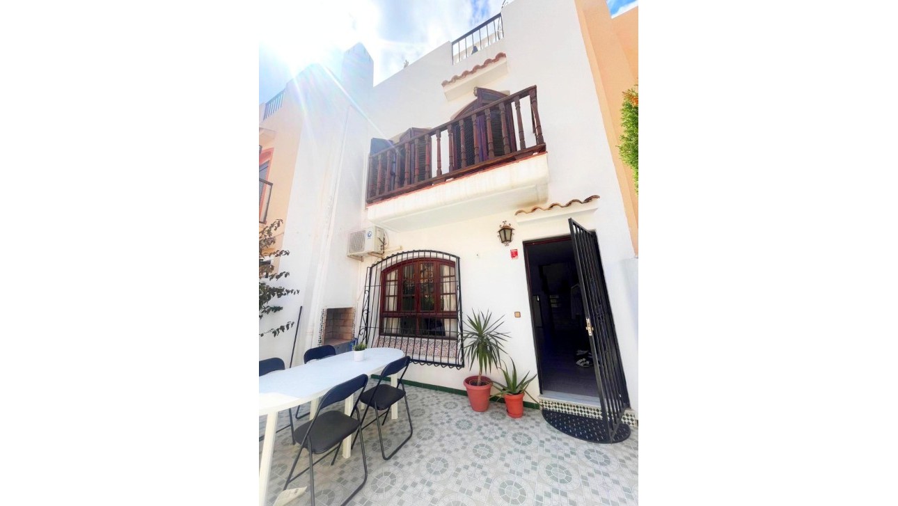 Odsprzedaż - Kamienica - Torrevieja - Playa de los Locos