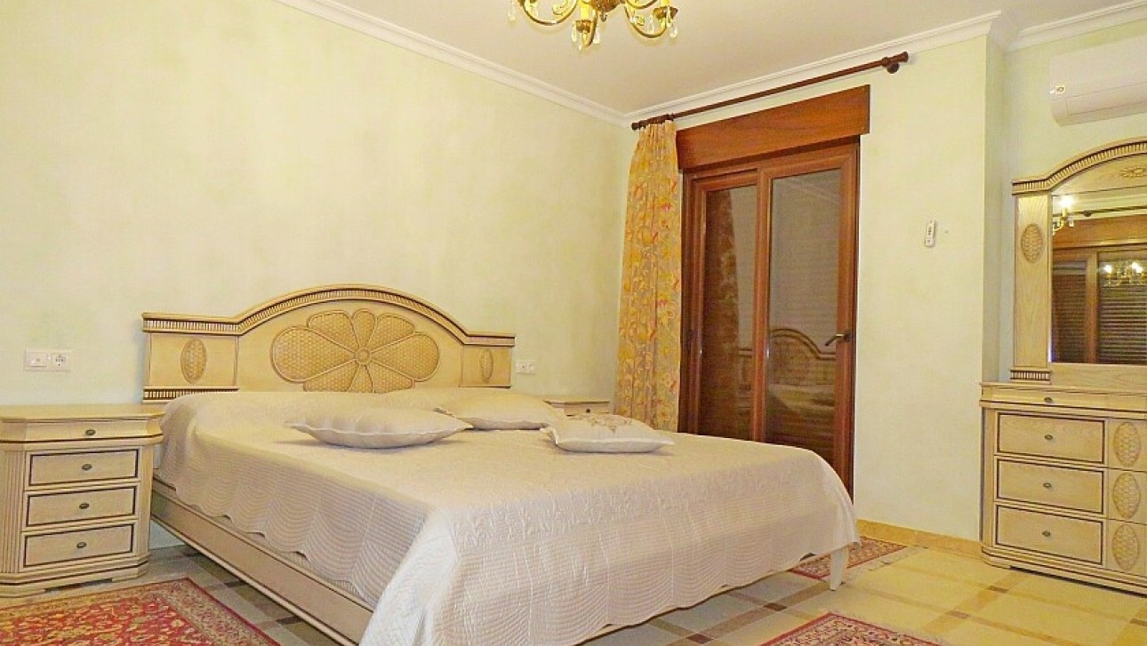 Resale - Villa - Orihuela Costa - Cabo Roig