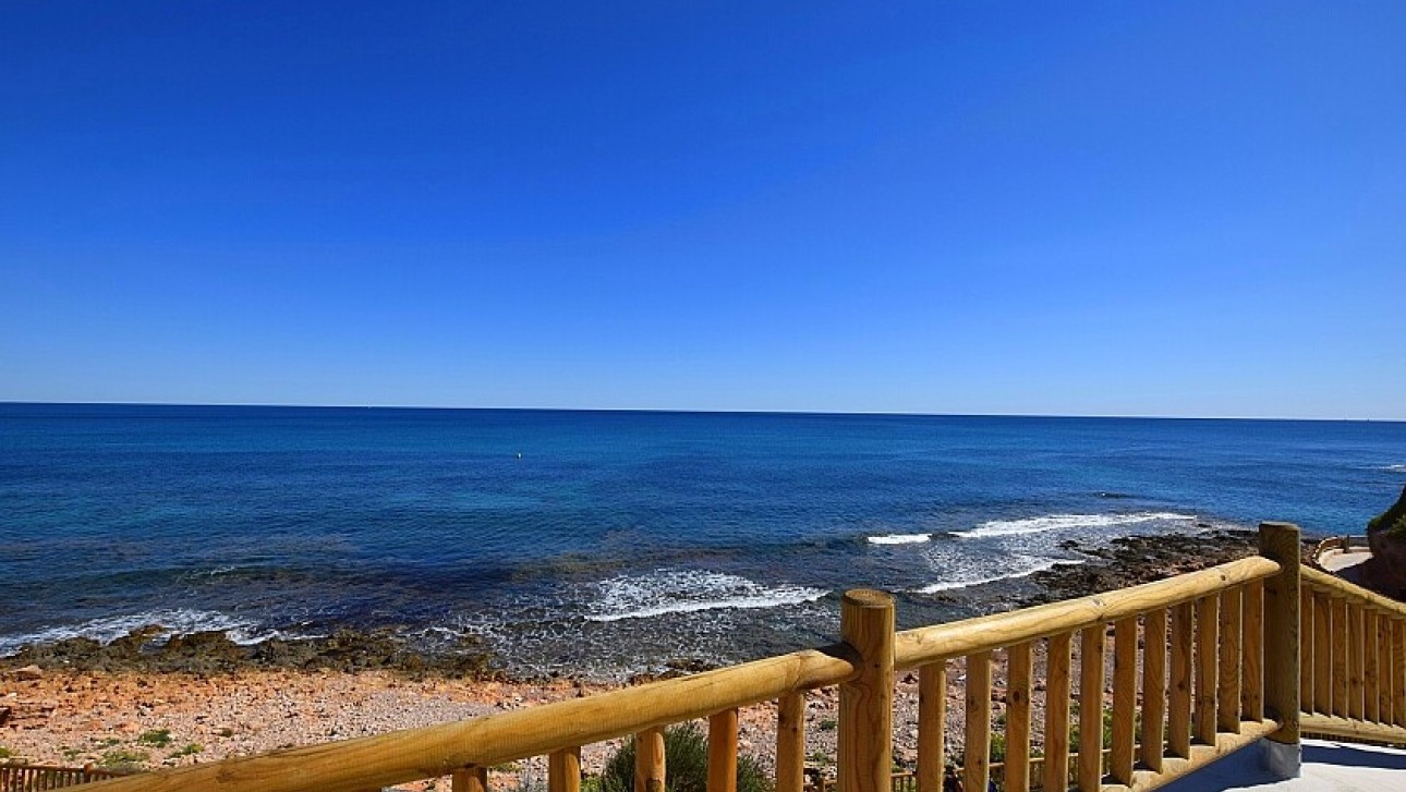 Resale - Villa - Orihuela Costa - Cabo Roig