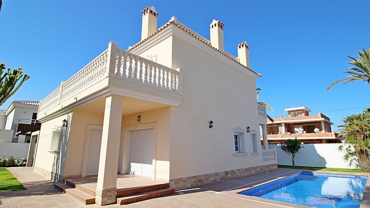 Resale - Villa - Orihuela Costa - Cabo Roig