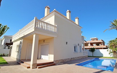 Resale - Villa - Orihuela Costa - Cabo Roig