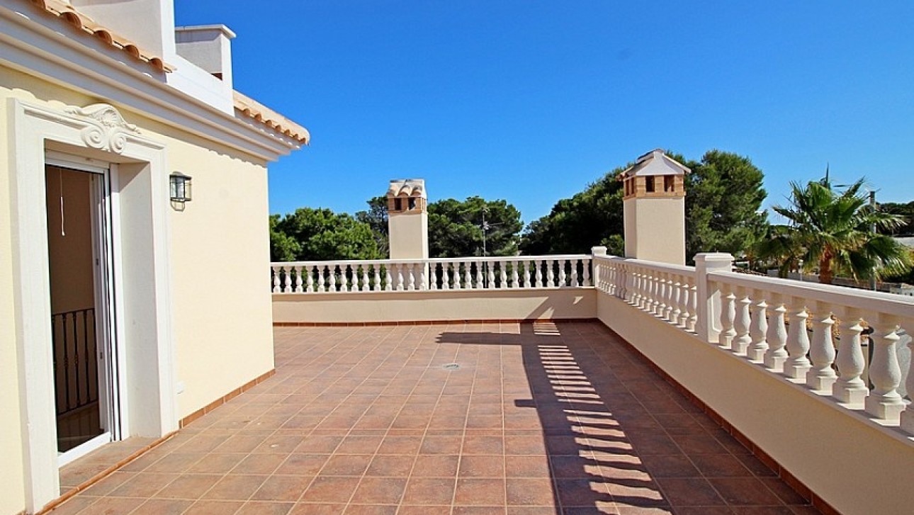 Resale - Villa - Orihuela Costa - Cabo Roig