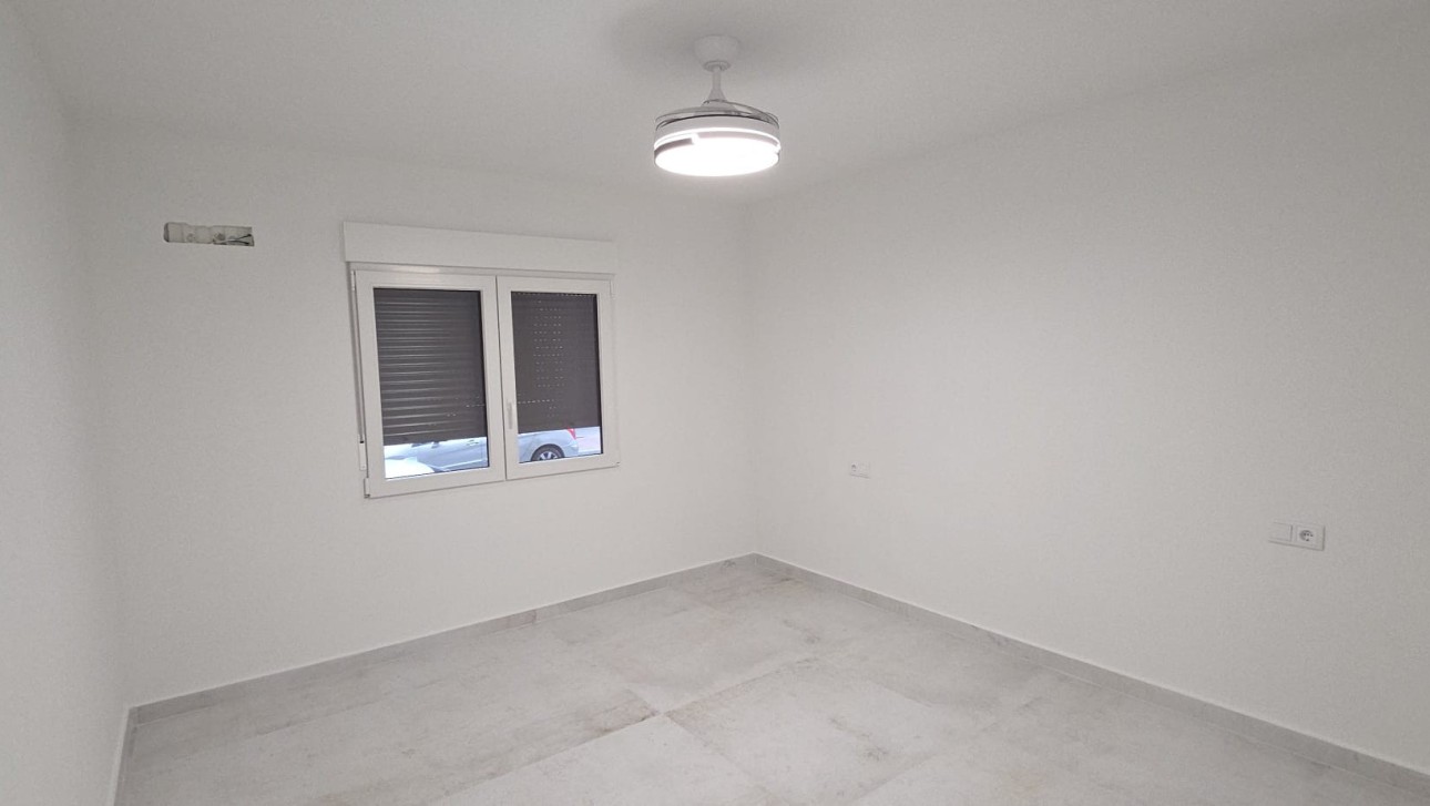 Herverkoop - Apartment - Torrevieja - Playa del Acequión