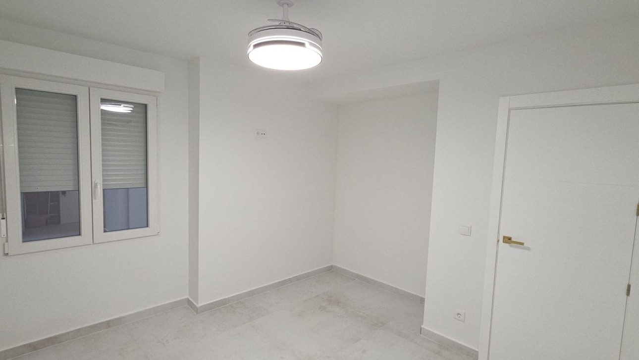 Herverkoop - Apartment - Torrevieja - Playa del Acequión