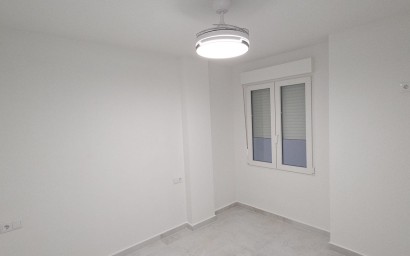 Herverkoop - Apartment - Torrevieja - Playa del Acequión