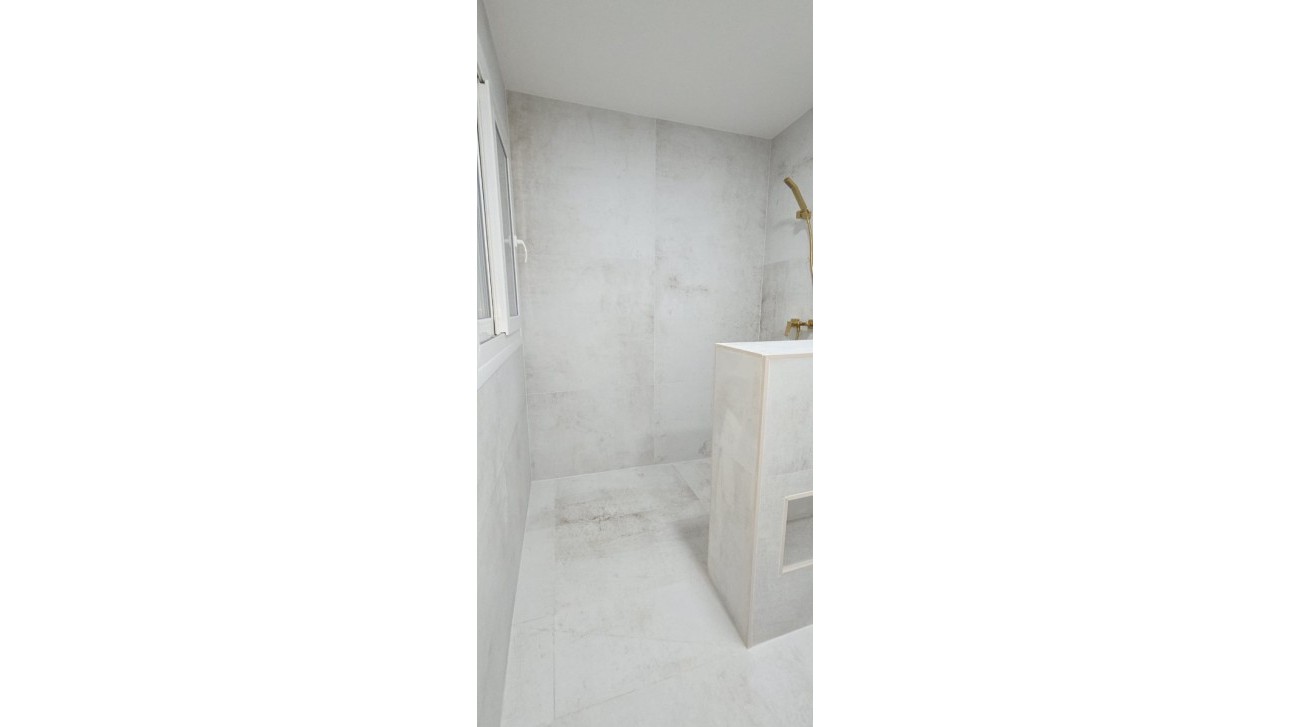 Herverkoop - Apartment - Torrevieja - Playa del Acequión