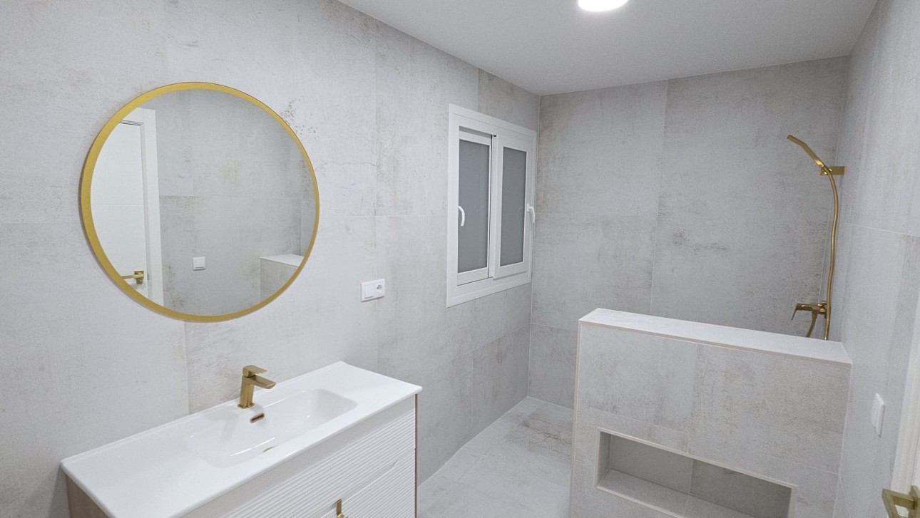 Herverkoop - Apartment - Torrevieja - Playa del Acequión