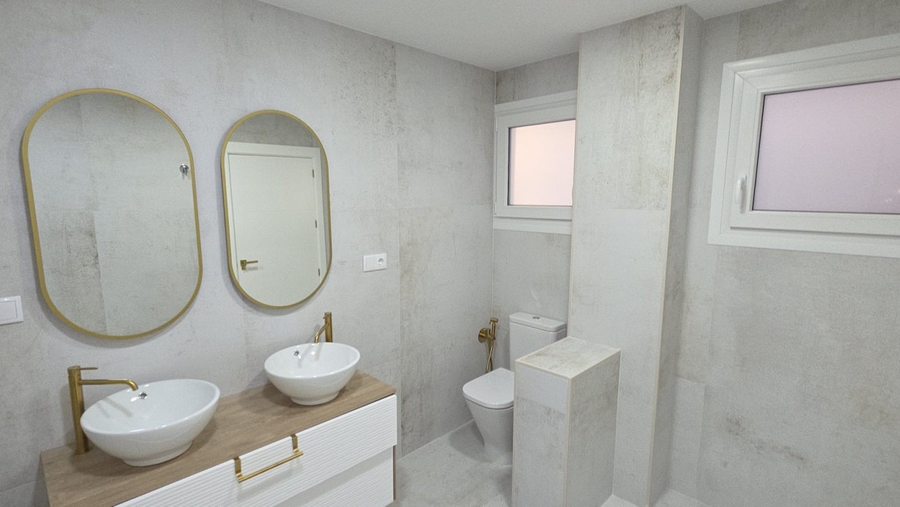 Herverkoop - Apartment - Torrevieja - Playa del Acequión