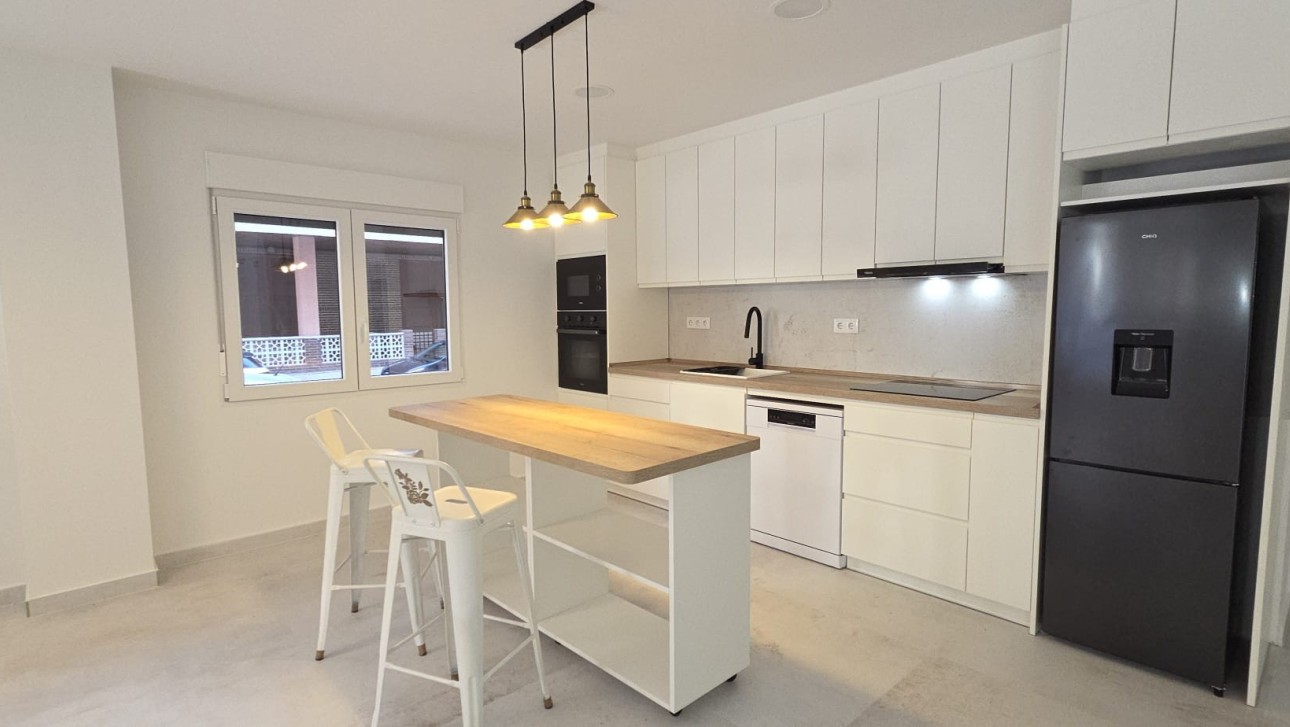 Herverkoop - Apartment - Torrevieja - Playa del Acequión