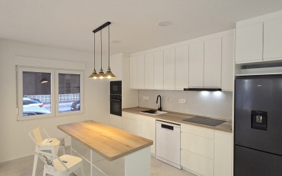 Herverkoop - Apartment - Torrevieja - Playa del Acequión