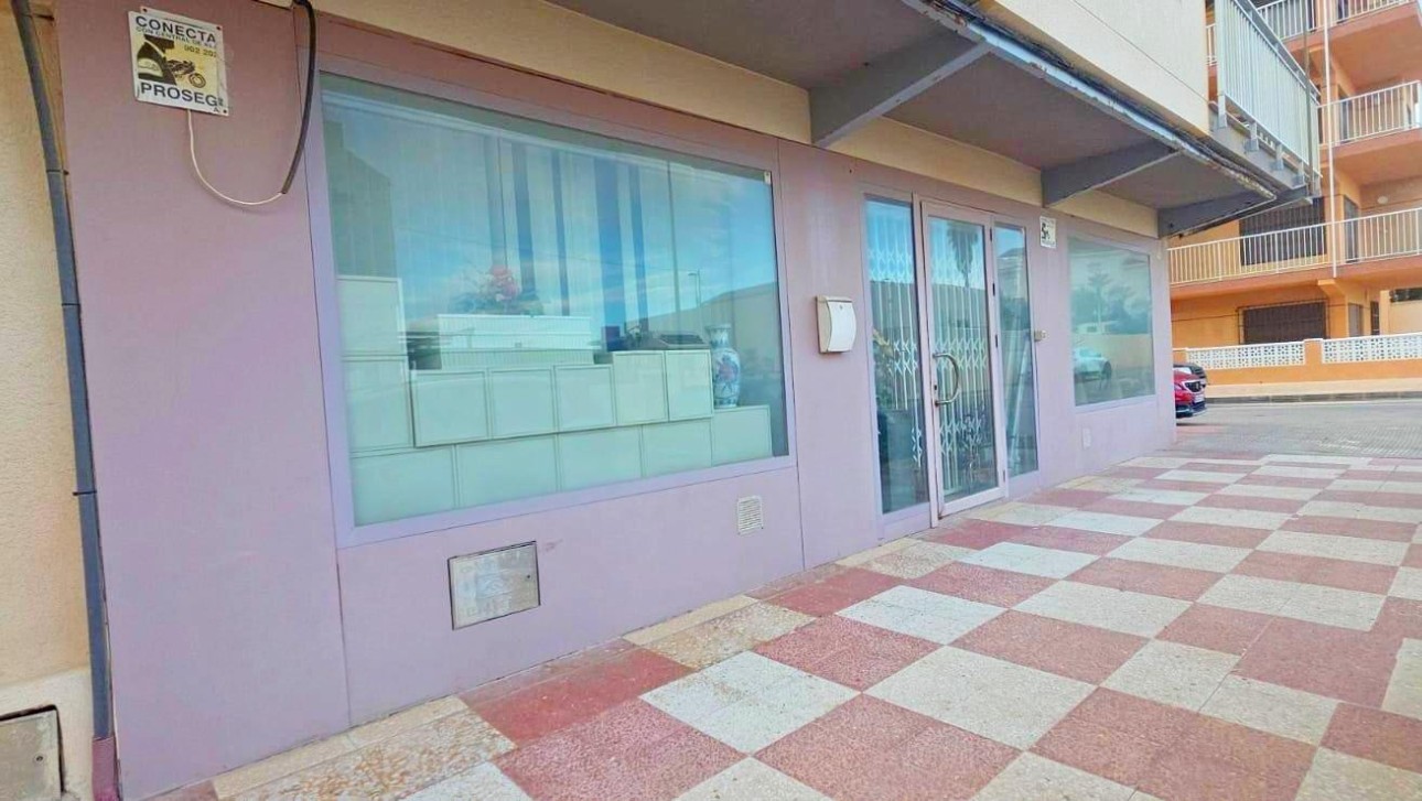 Resale - Commercial - Torrevieja - Calas - norte ciudad