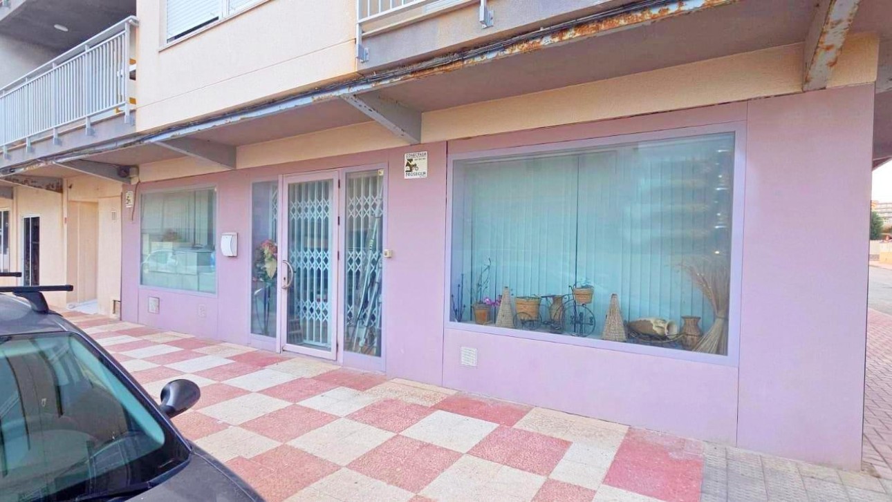 Resale - Commercial - Torrevieja - Calas - norte ciudad