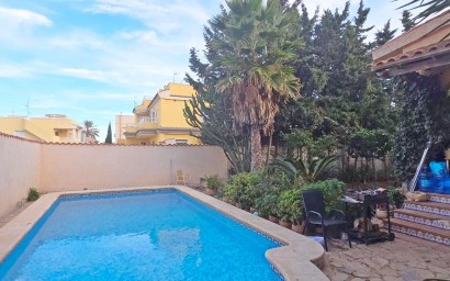 Reventa - Villa - Torrevieja - Calas - norte ciudad