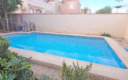 Reventa - Villa - Torrevieja - Calas - norte ciudad