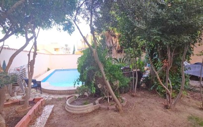 Reventa - Villa - Torrevieja - Calas - norte ciudad