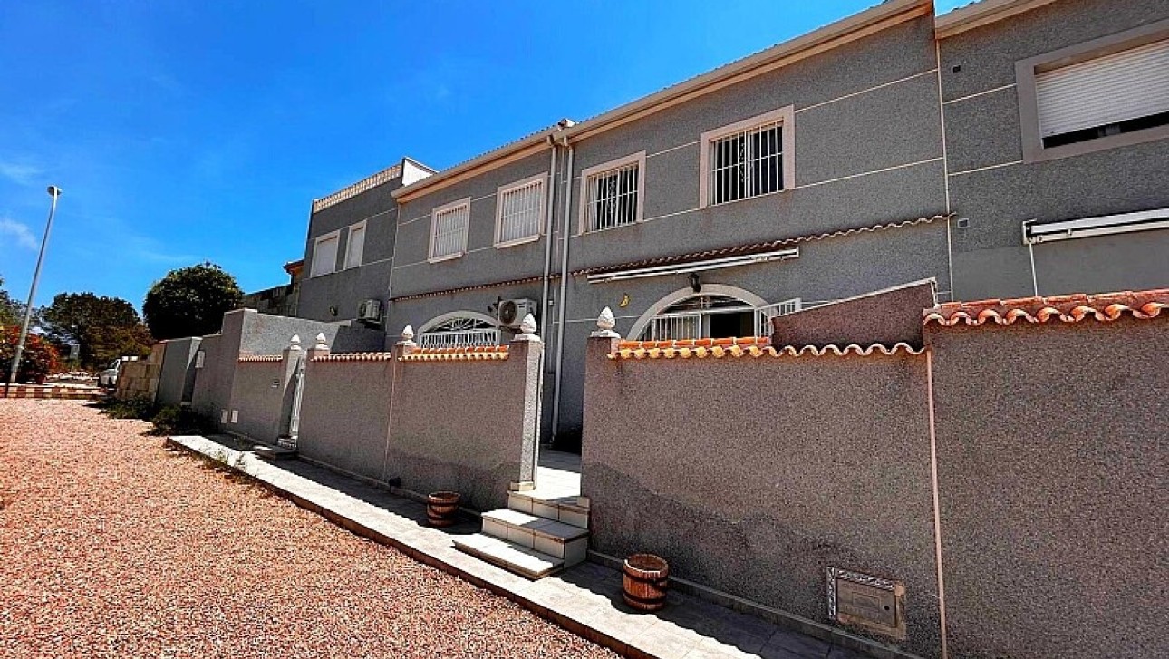 Resale - Townhouse - Torrevieja - La Siesta