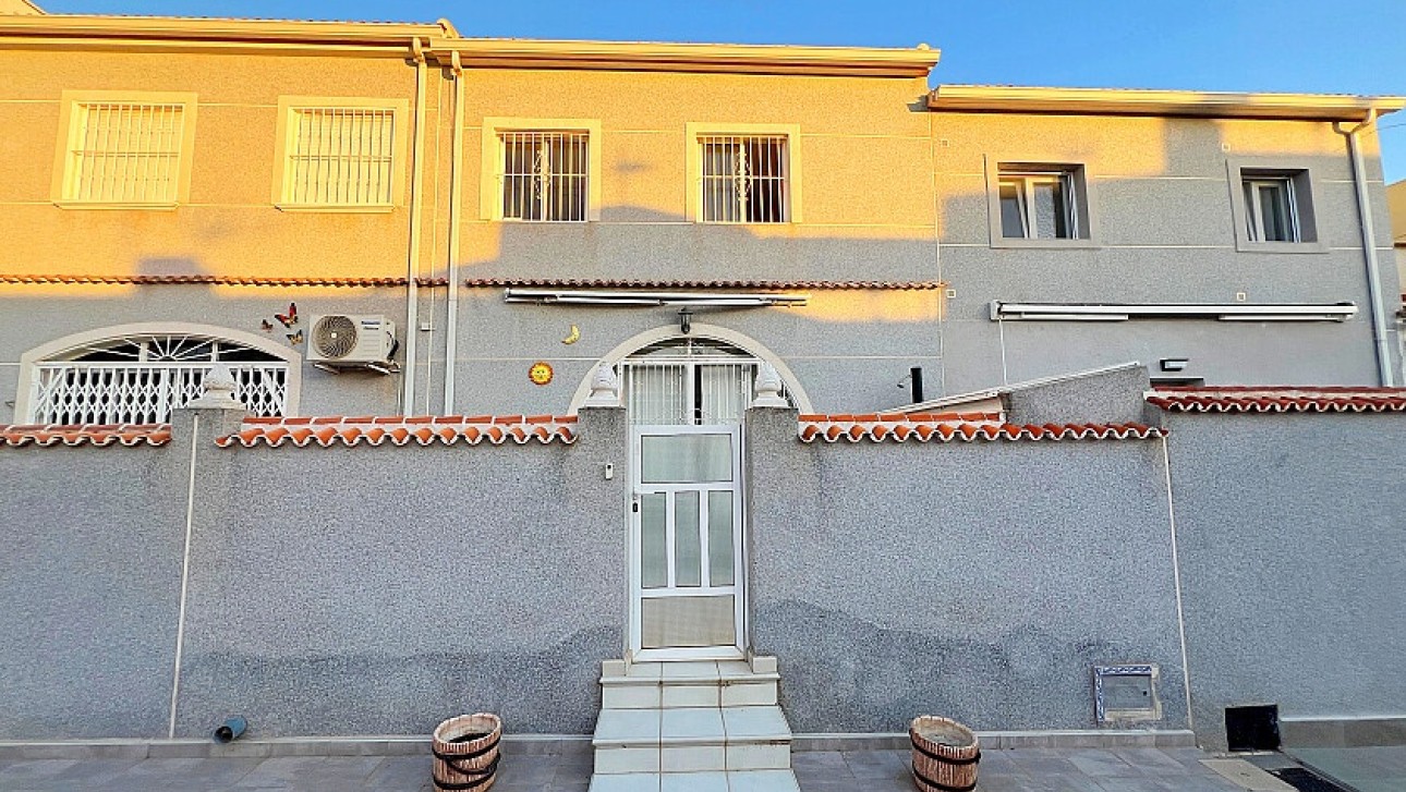 Resale - Townhouse - Torrevieja - La Siesta