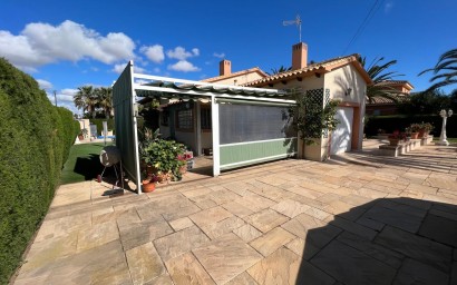 Resale - Villa - Cabo Roig