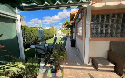 Resale - Villa - Cabo Roig