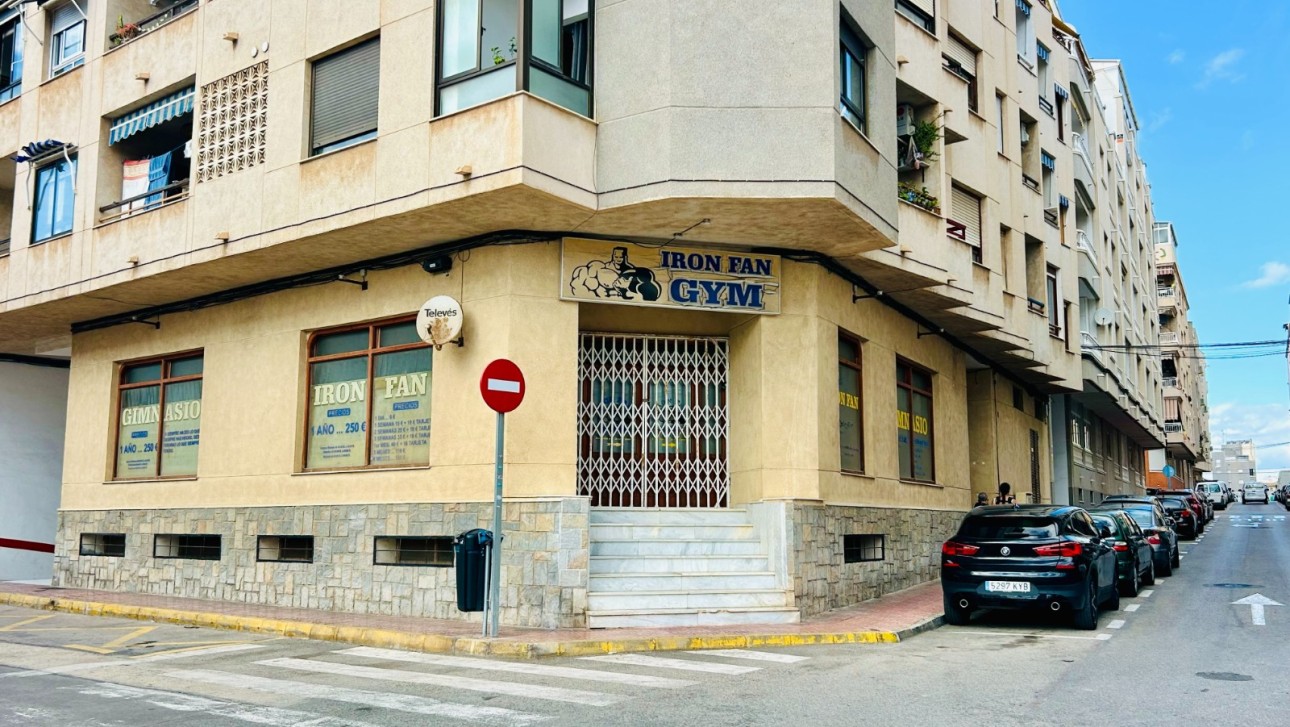 Resale - Commercial - Torrevieja - Centro