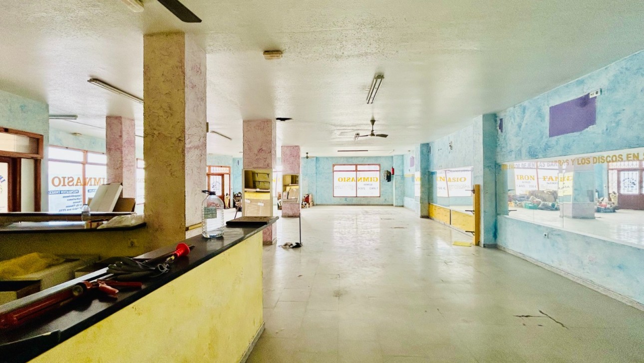 Resale - Commercial - Torrevieja - Centro