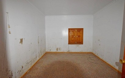 Odsprzedaż - Country house - Dolores