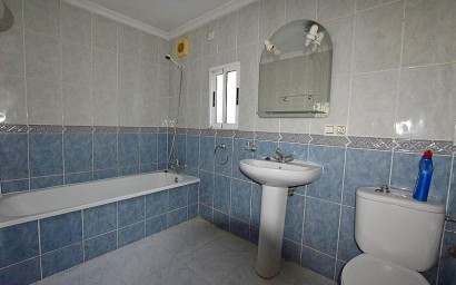 Odsprzedaż - Country house - Dolores