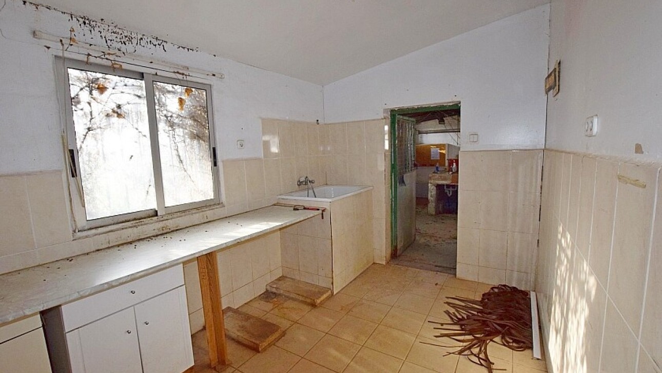 Odsprzedaż - Country house - Dolores