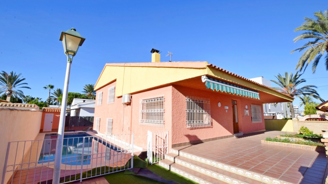 Resale - Villa - Orihuela Costa - Cabo Roig