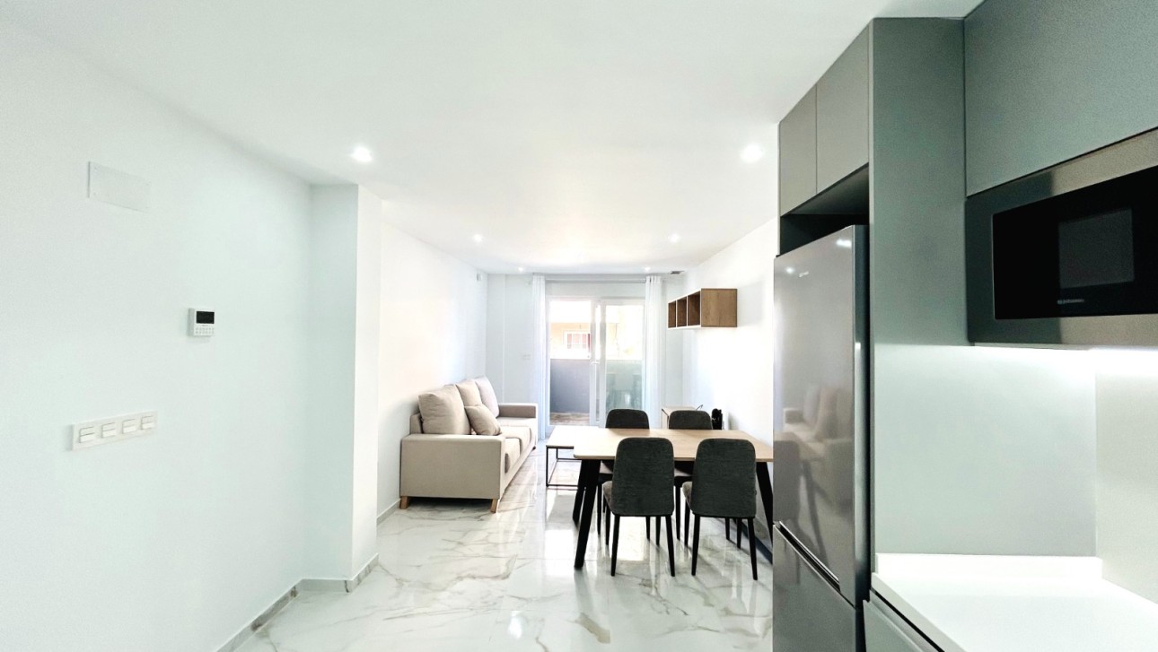 Resale - Apartment - Torrevieja - Centro