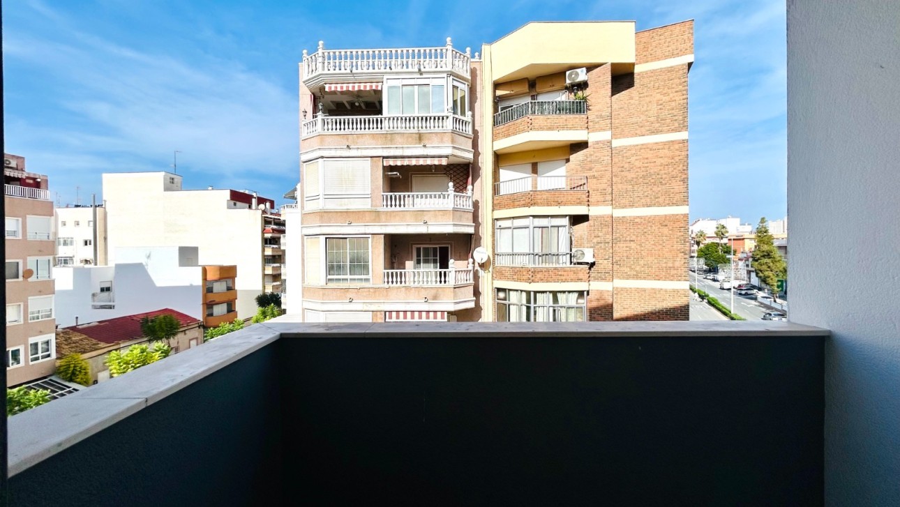 Resale - Apartment - Torrevieja - Centro