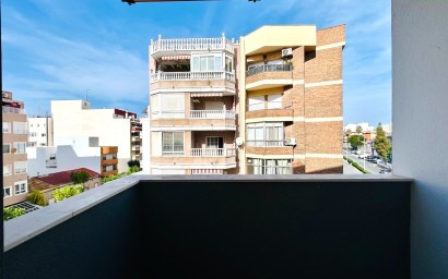 Resale - Apartment - Torrevieja - Centro