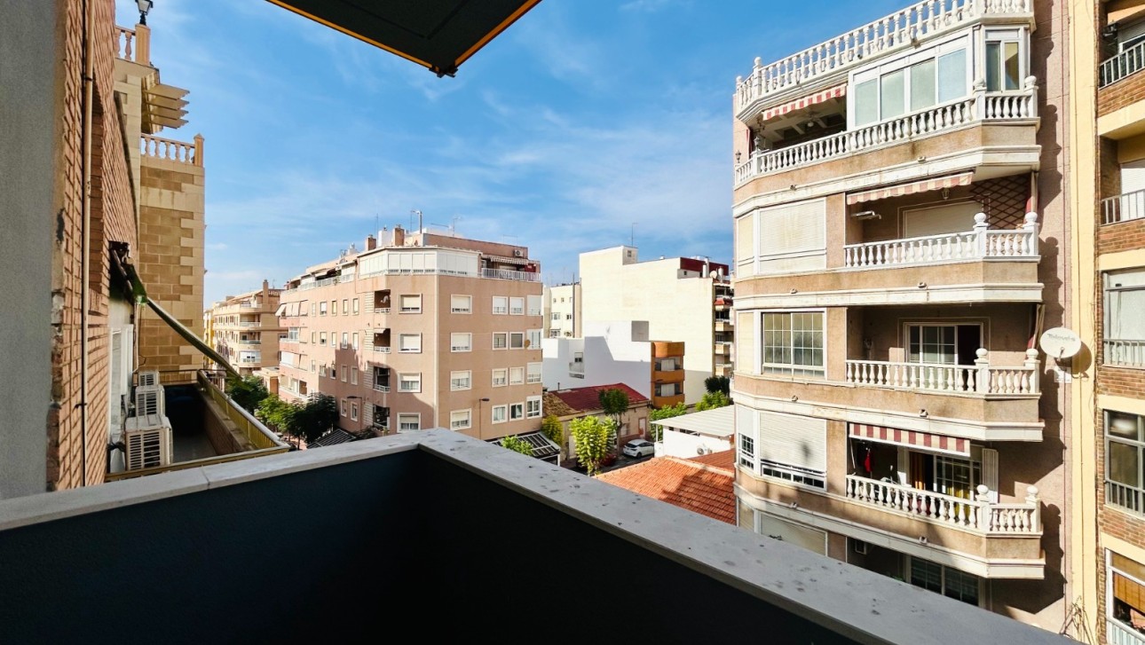 Resale - Apartment - Torrevieja - Centro