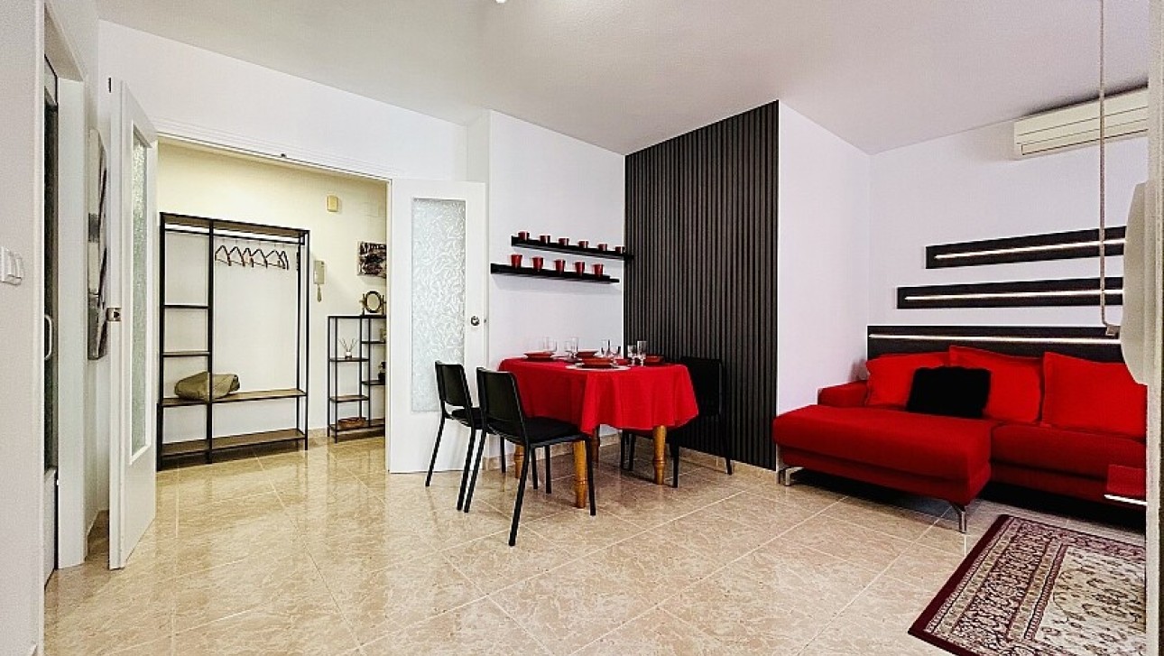 Resale - Apartment - Torrevieja - Playa del Acequión