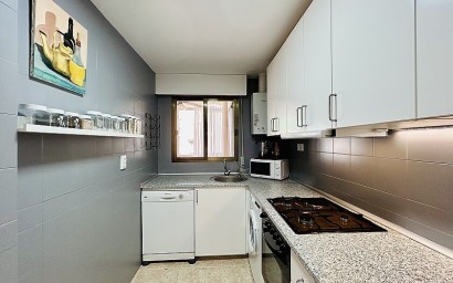 Resale - Apartment - Torrevieja - Playa del Acequión