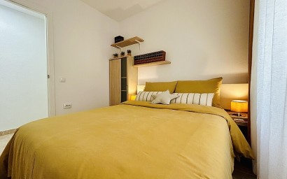 Resale - Apartment - Torrevieja - Playa del Acequión