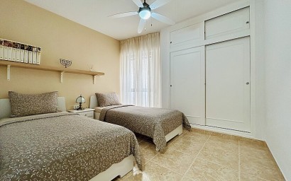 Resale - Apartment - Torrevieja - Playa del Acequión