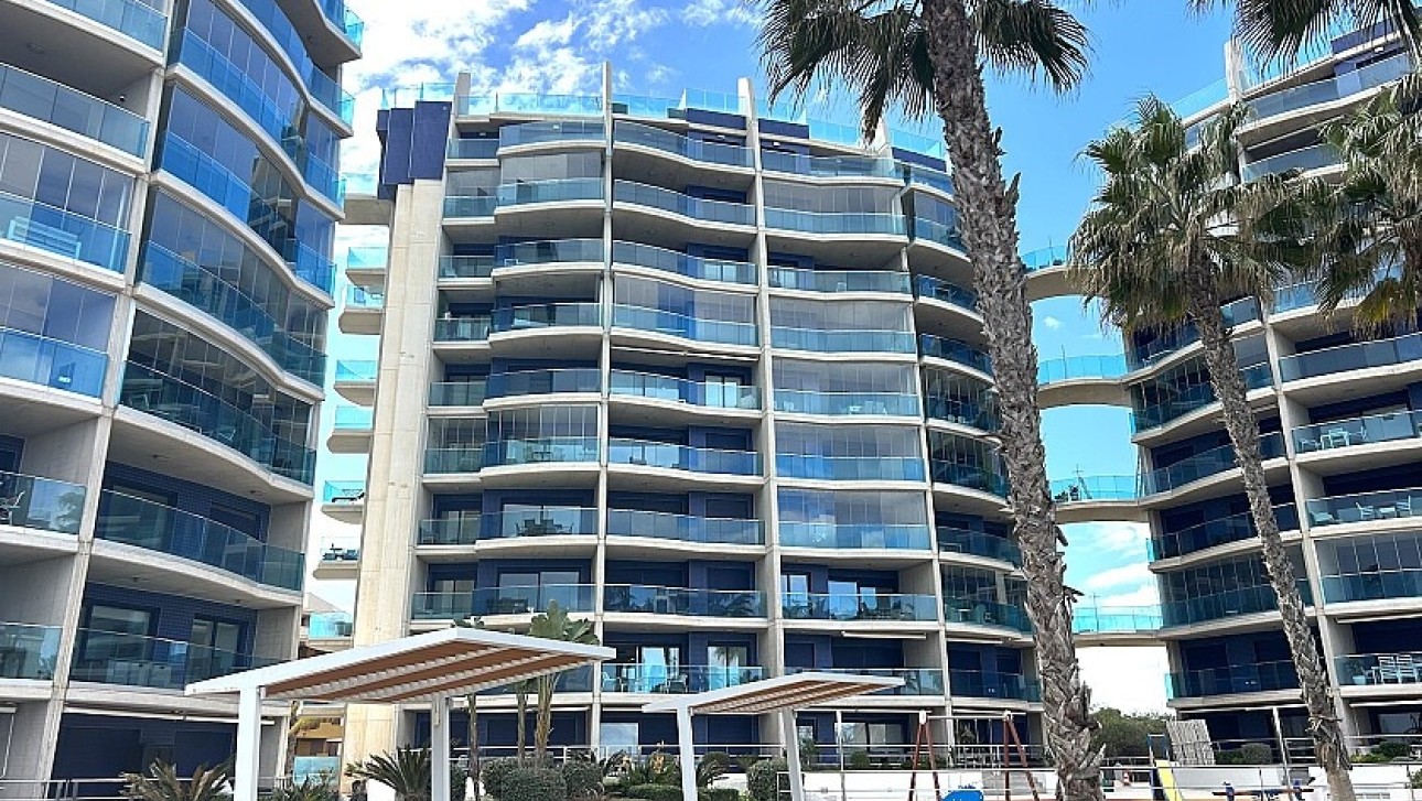 Resale - Apartment - Punta Prima