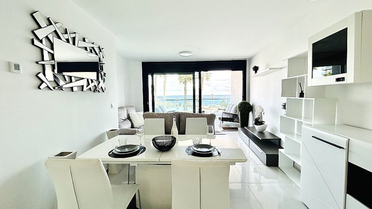 Resale - Apartment - Punta Prima