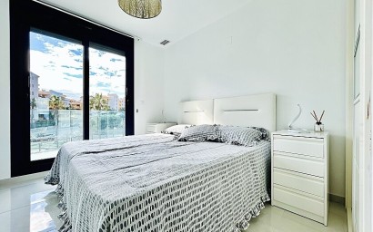 Resale - Apartment - Punta Prima