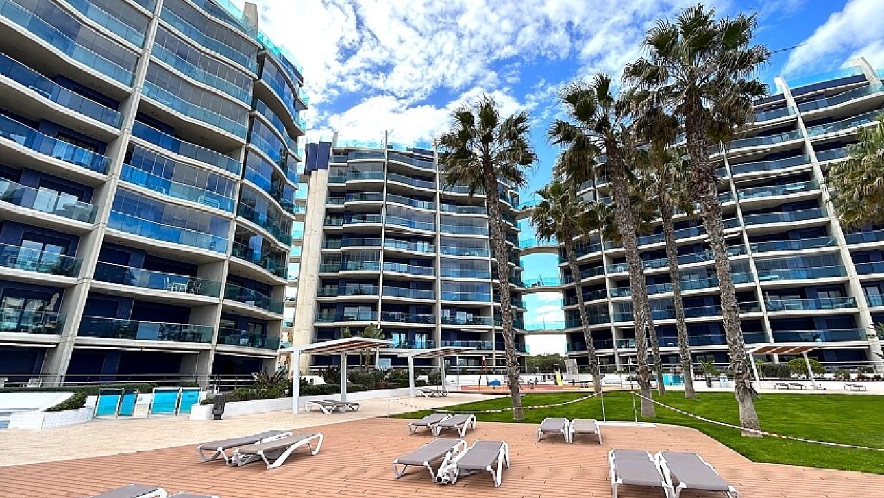 Resale - Apartment - Punta Prima