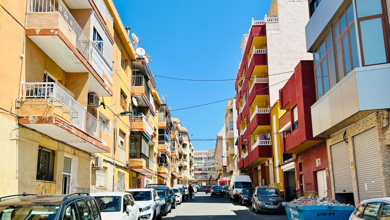 Resale - Apartment - Torrevieja - Parque de las Naciones