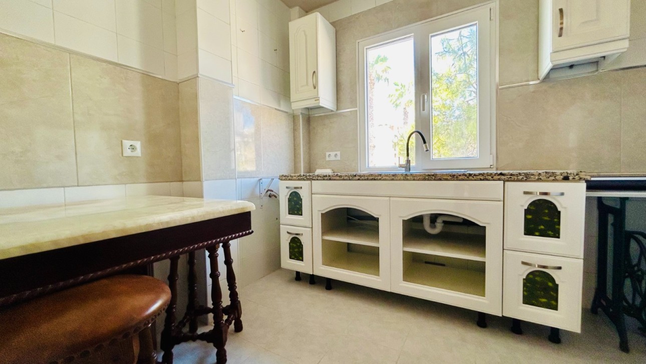 Resale - Apartment - Torrevieja - Parque de las Naciones