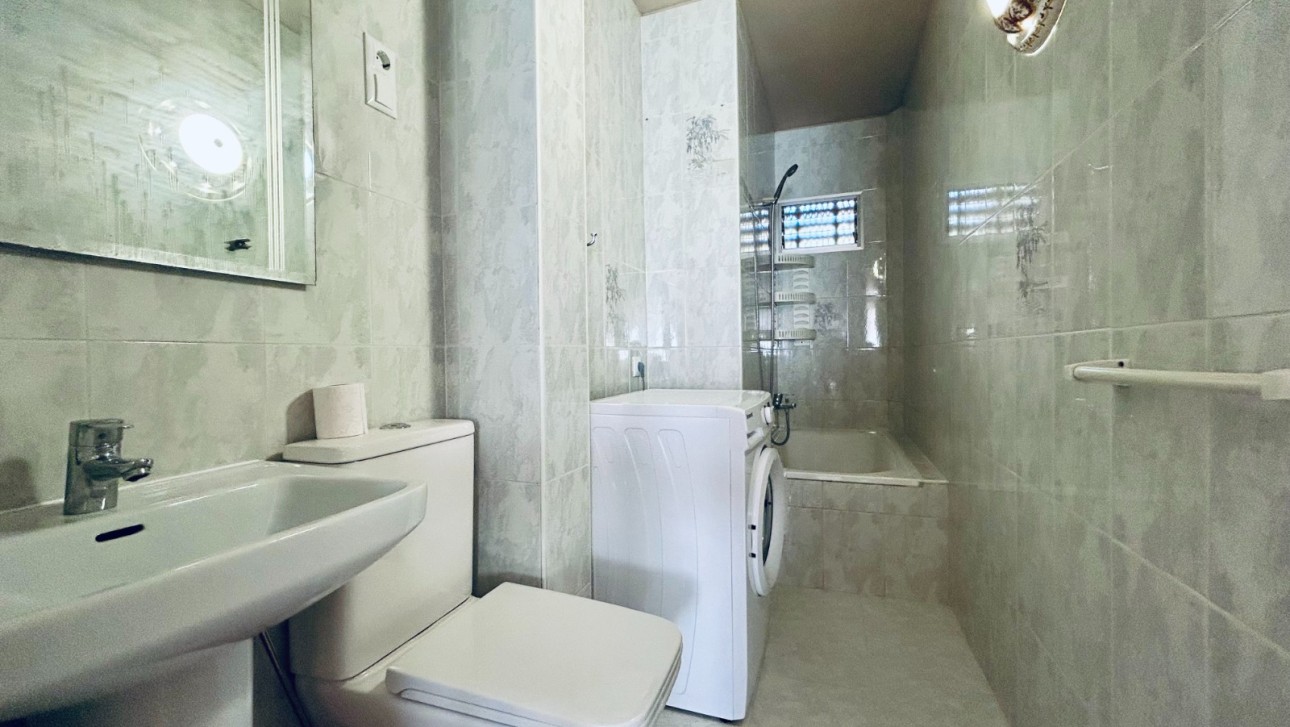 Resale - Apartment - Torrevieja - Parque de las Naciones