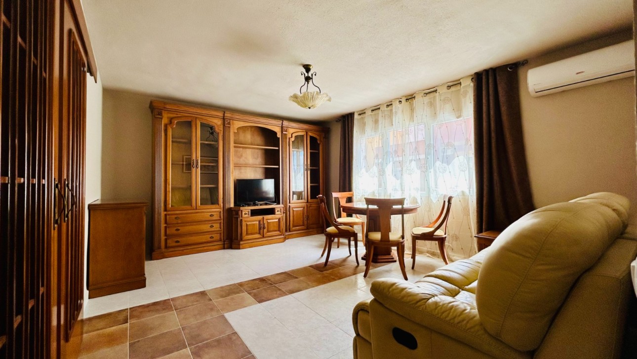 Resale - Apartment - Torrevieja - Parque de las Naciones