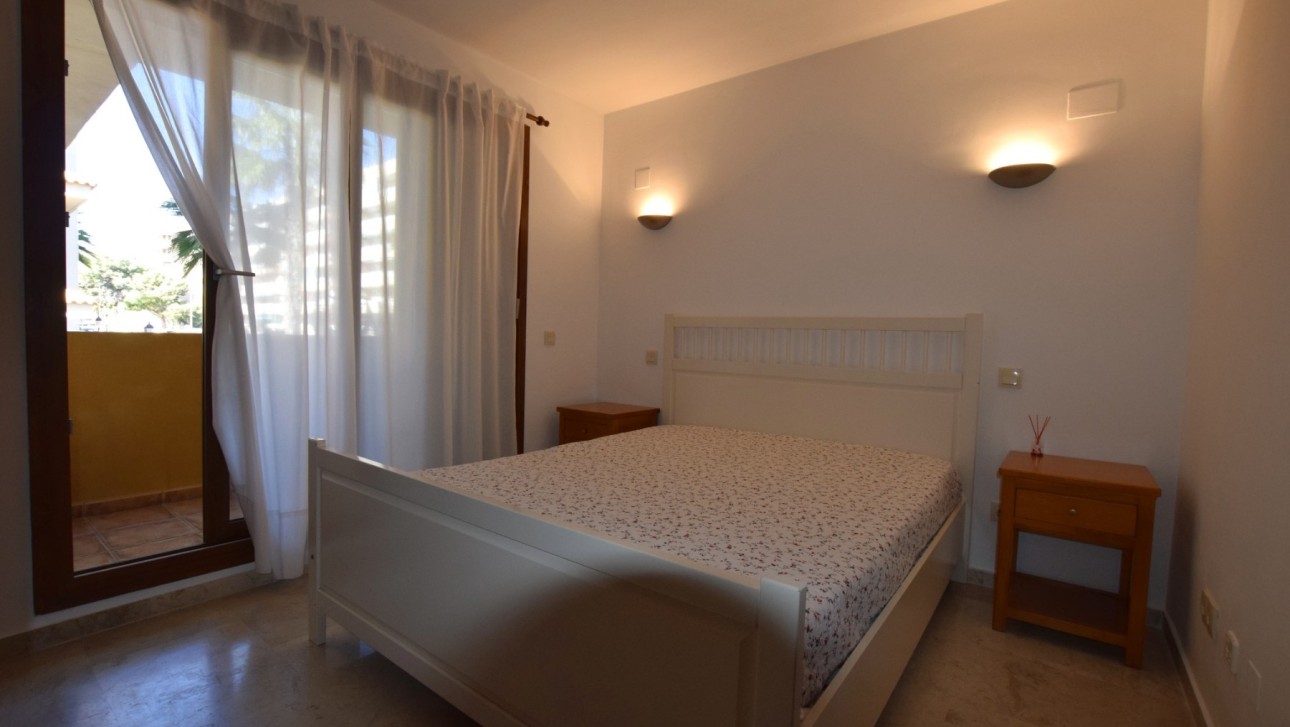 Resale - Apartment - Punta Prima