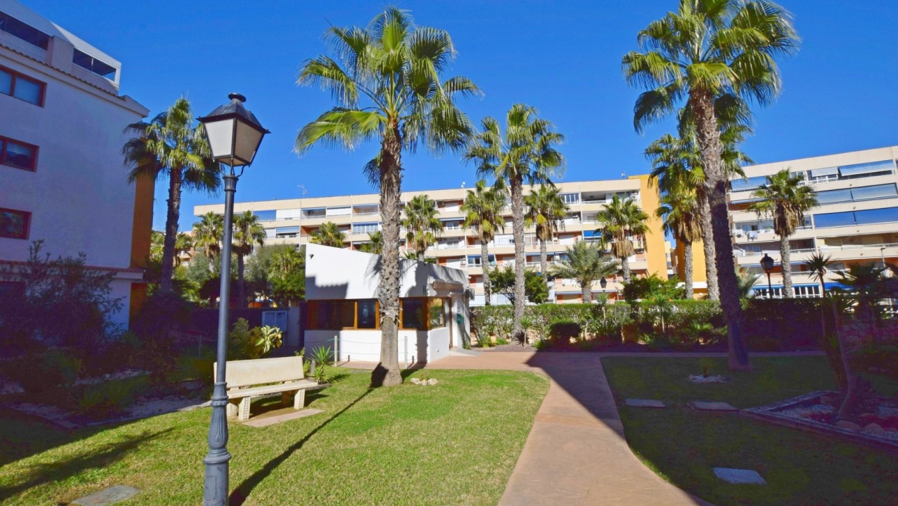 Resale - Apartment - Punta Prima